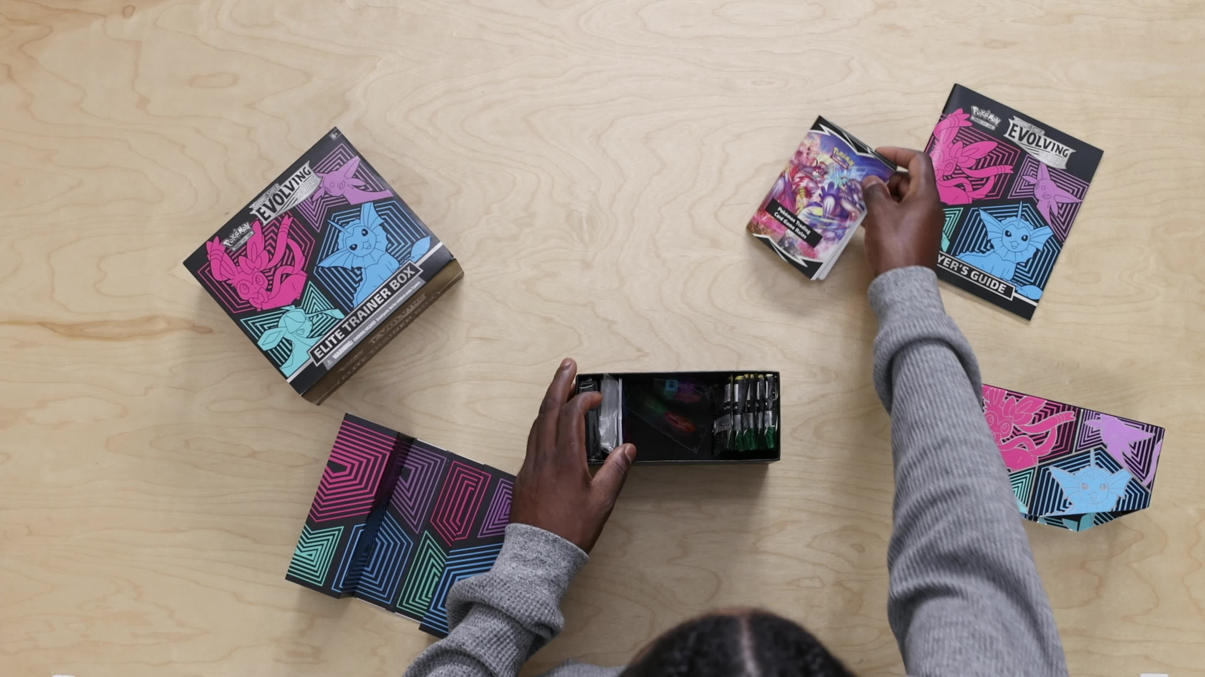 未開封 Evolving Skies ETB ローダー付き エボルビングスカイ Opening a Pokemon Evolving Skies Elite Trainer Box! - YouTube